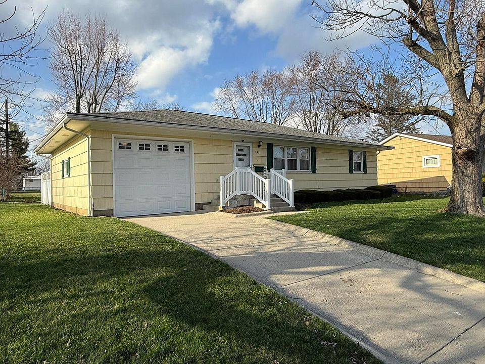 1st image of 41 Westmoor Dr