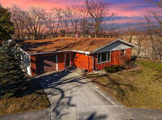 12 Apache Dr, Thornton, IL 60476