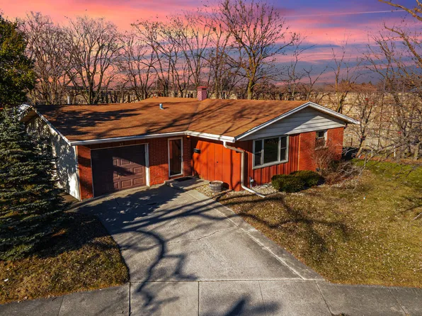 12 Apache Dr, Thornton, IL 60476