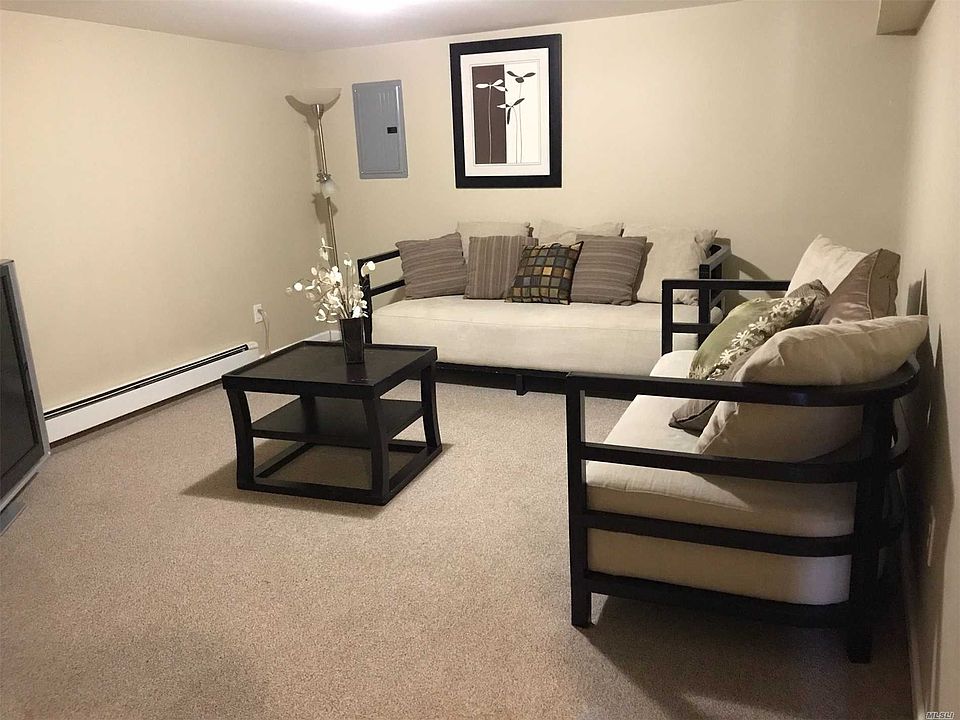 1st image of 22 Camille Ln