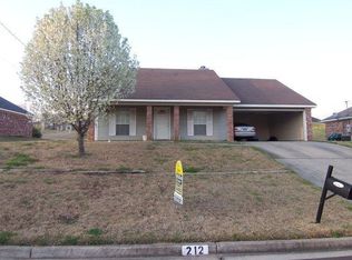212 Long Meadow Dr, Vicksburg, MS 39180