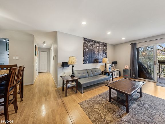 4th image of 550 Mesa Dr APT 203