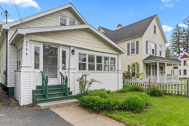 2nd image of 109 Vley Road