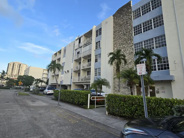 3551 SW 9th Ter APT 511, Miami, FL 33135