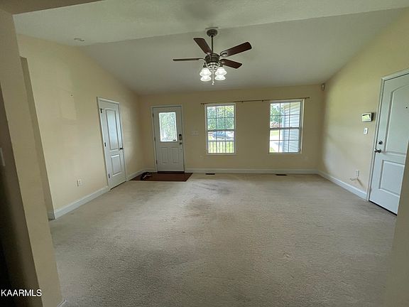 2nd image of 1625 NW Lazy Ln
