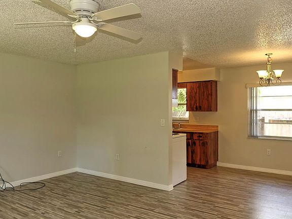 3rd image of 1111 Morris Ave