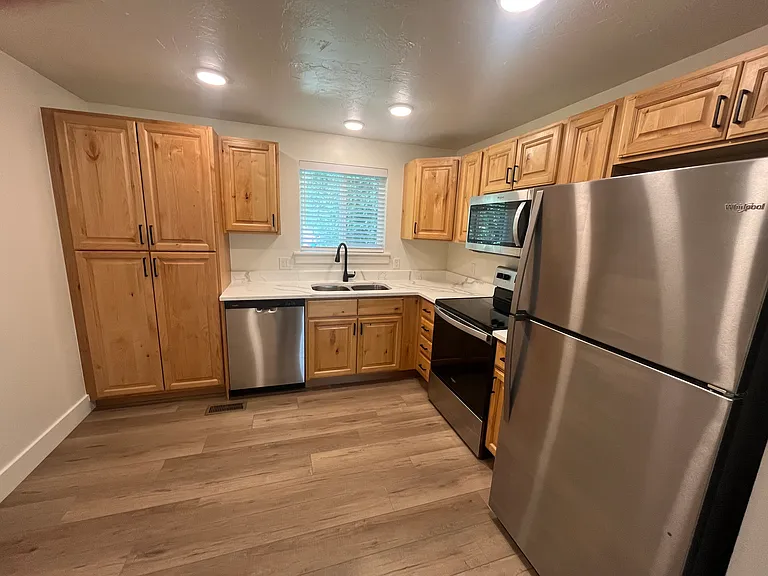 193 N 130 E #193 — Photo 1