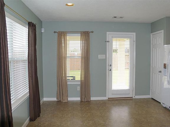 3rd image of 15322 Boulder Hollow Ln