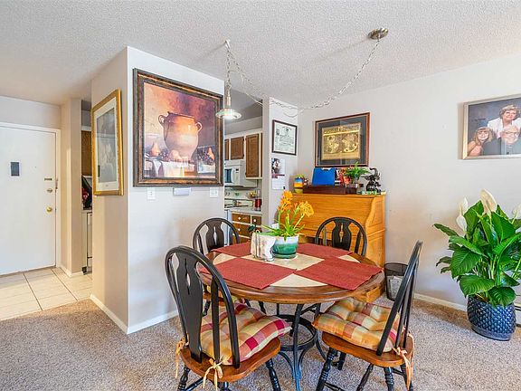 3rd image of 3231 Lakeside Dr APT 105