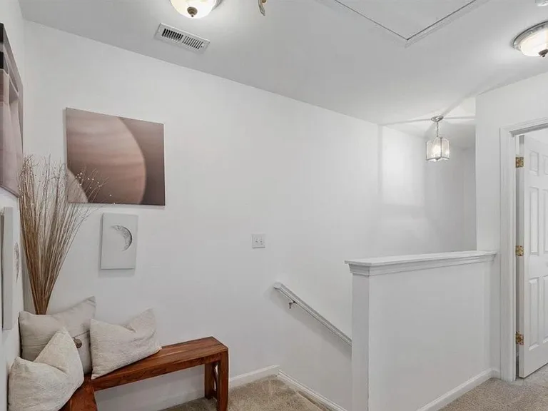 7148 Abbotts Glen Dr — Photo 15