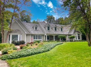 114 E Barkwood Ct, Mequon, WI 53092