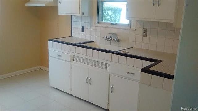 2nd image of 17158 Evergreen Rd