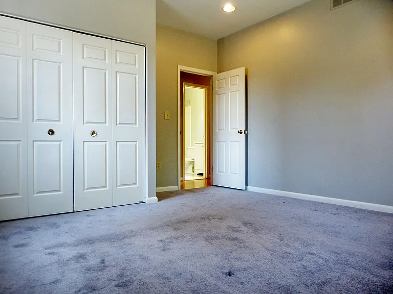 200 E West St #1 — Photo 24