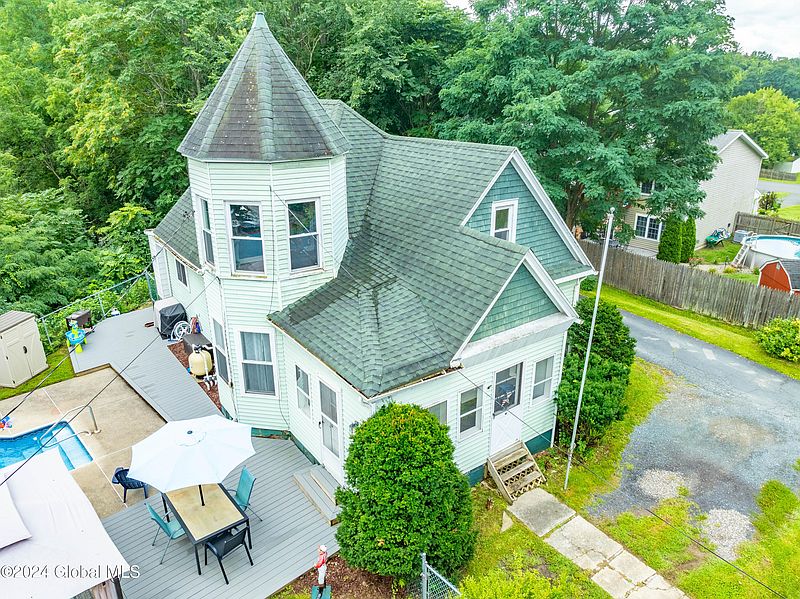 5th image of 70 Brunswick Road