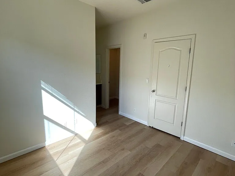 2232 Beech Cir — Photo 7