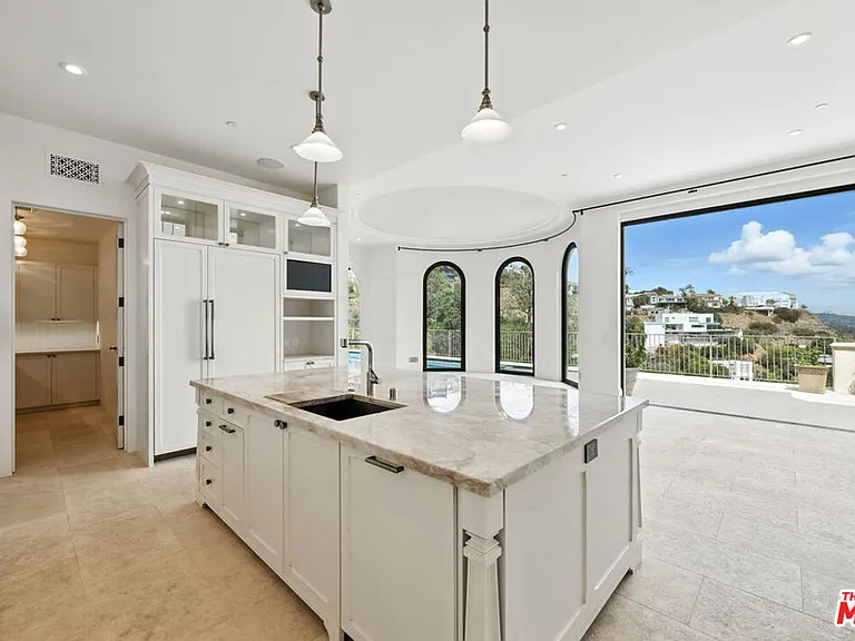 1675 N Woods Dr — Photo 28