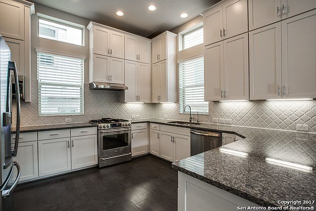 1st image of 2721 N Pine