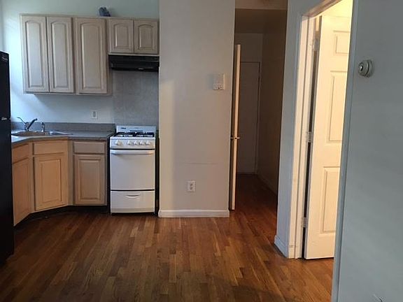 3rd image of 5112 Palisade Ave #6