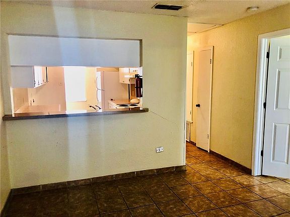 5th image of 3606 Crestbrook Ct APT 3