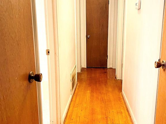 5th image of 4 Pomona Cir