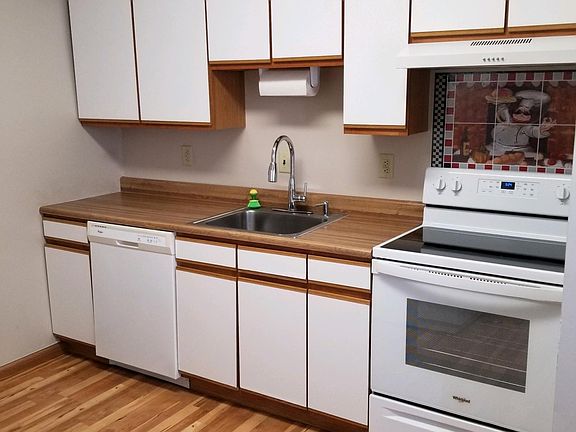 2nd image of 305 W Clayton Ave #1