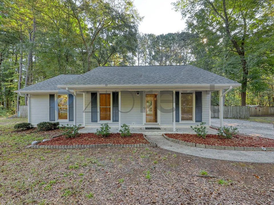 1405 Kings Rd