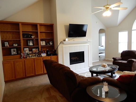 5th image of 1018 N Magnolia Dale Dr