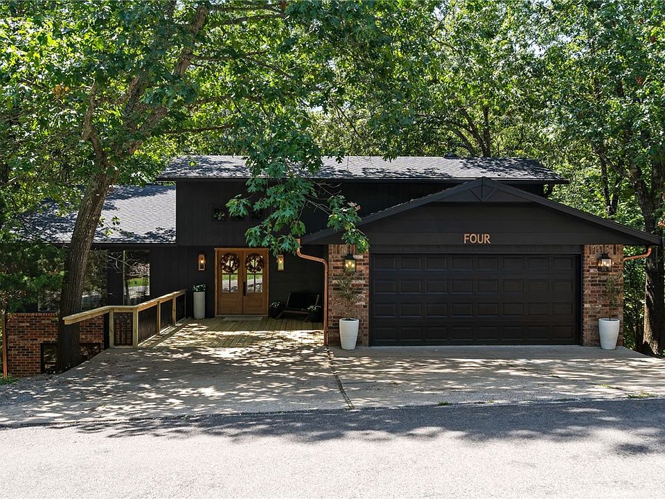 1st image of 4 Abingdon Ln