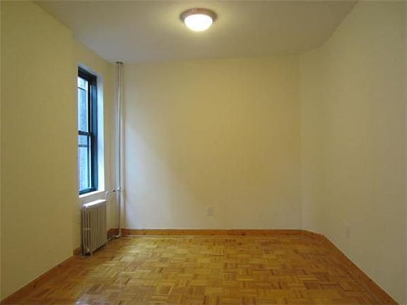 2nd image of 83 Macdougal St APT 23