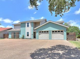 2204 Cape Charles St, Rockport, TX 78382