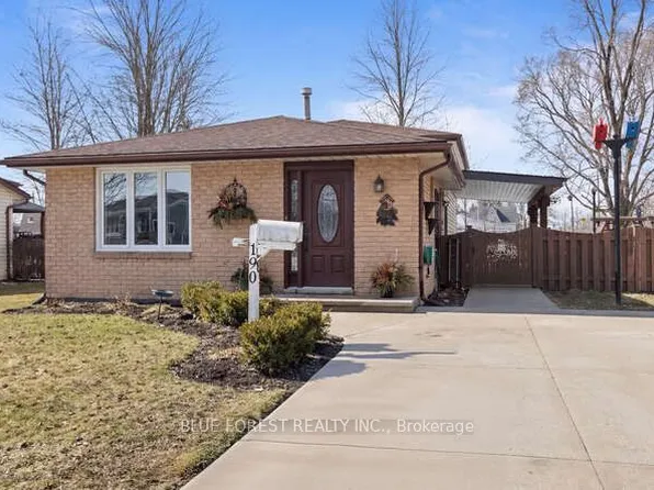 190 Elizabeth St, Southwest Middlesex, ON N0L 1M0