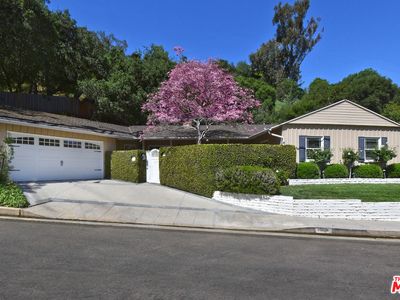3853 Stone Canyon Ave, Sherman Oaks, CA, 91403