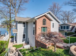 11210 Long Point Dr, Plainwell, MI 49080