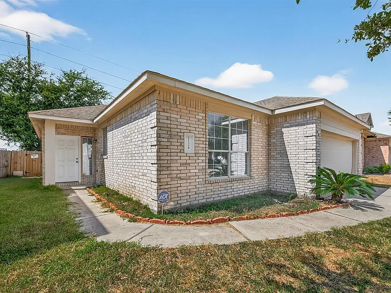 21339 Bella Jess Dr — Photo 2