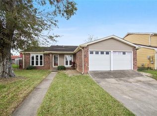 3712 Red Cedar Ln, Harvey, LA 70058