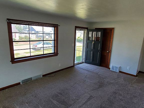 4th image of 2807 Cody St