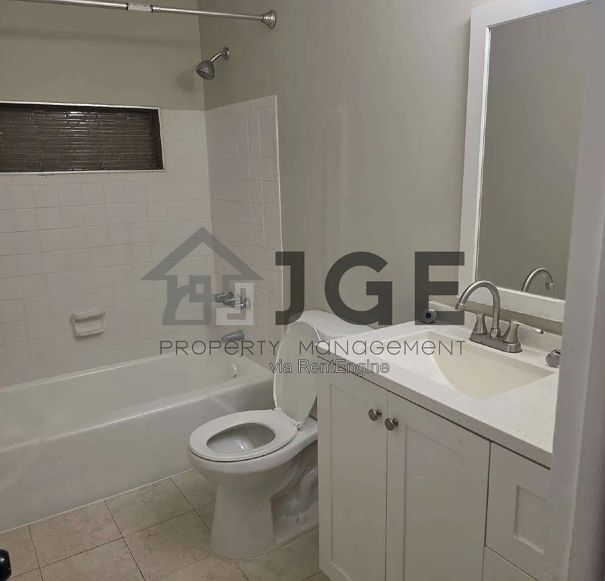 3 bed, 1.0 bath, $2,800 — Photo 2