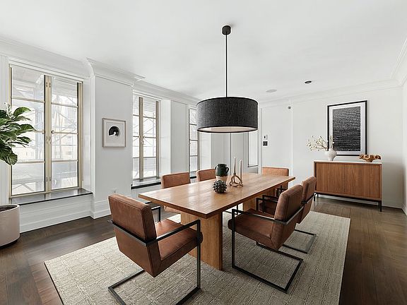 4th image of 140 E 63rd St APT 14B