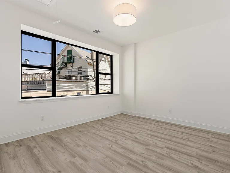 3709 Liberty Ave #1 — Photo 13
