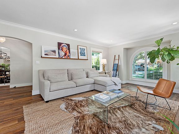 5th image of 1188 Crescent Dr
