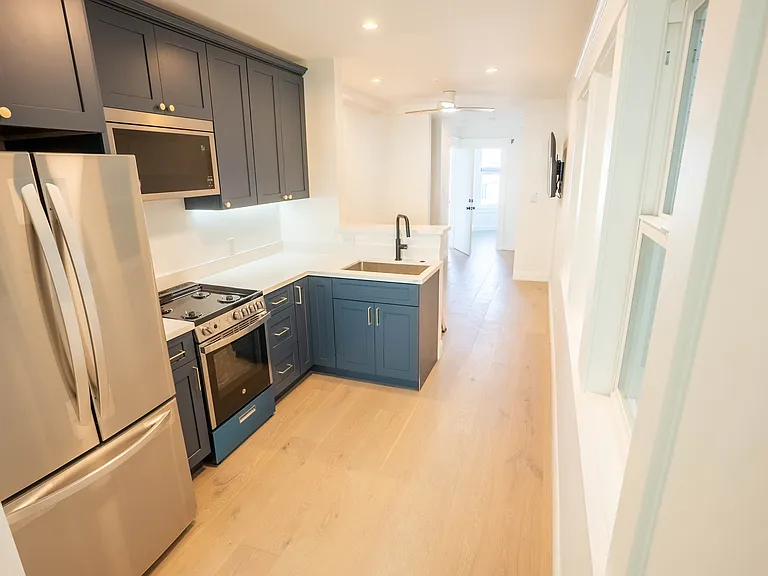 638 Rhode Island St #C — Photo 8