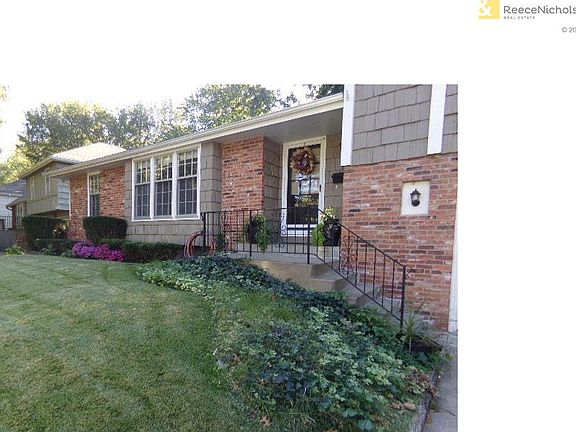 2nd image of 9807 W 96th Ter