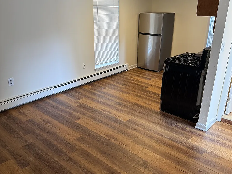 Unit 4 - Living Room to Kitchen