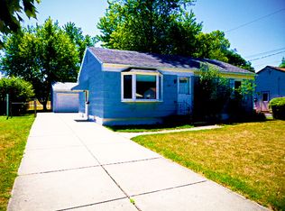 247 Burmon Dr, Orchard Park, NY 14127