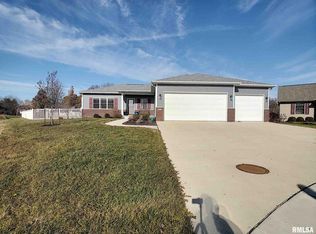 412 S Emerald Ct, Long Grove, IA 52756