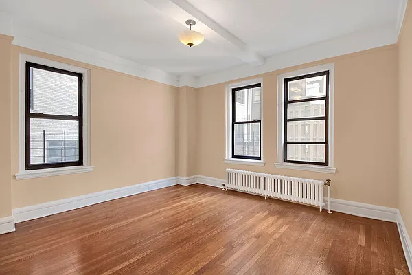 Rented by Corcoran | media 23