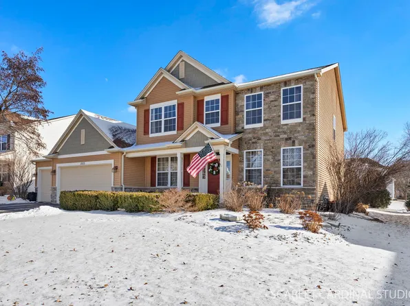 1333 Hall St, Sugar Grove, IL 60554