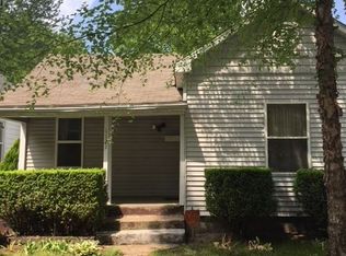 1121 S Spring St, Springfield, IL 62704