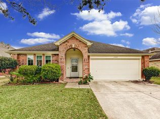 17007 Dusty Mill Dr E, Sugar Land, TX 77498
