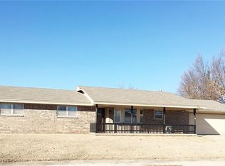 1008 Kouba Dr, Yukon, OK 73099